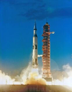 Saturn V - 1/70th Scale 24 Saturn V - 1/70th Scale -Apogee Components Sale 287c5324fe2d93c960e7ec50ad068f6d.image .549x700