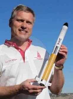 Quest Future Launch Vehicle -Apogee Components Sale 43cf7737acdbd4fafd56f0817e7edbb0.image .300x404