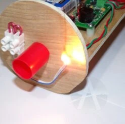 Lightning Bug Dual Deployment Altimeter -Apogee Components Sale 6f608e5d45796ce6495466f2e3d8497a.image .700x692